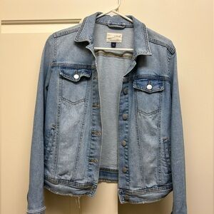 Universal threads denim jacket